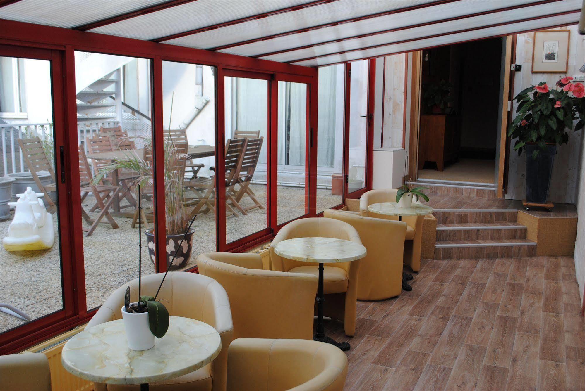 Urban Style Hotel De France วานส์ ภายนอก รูปภาพ