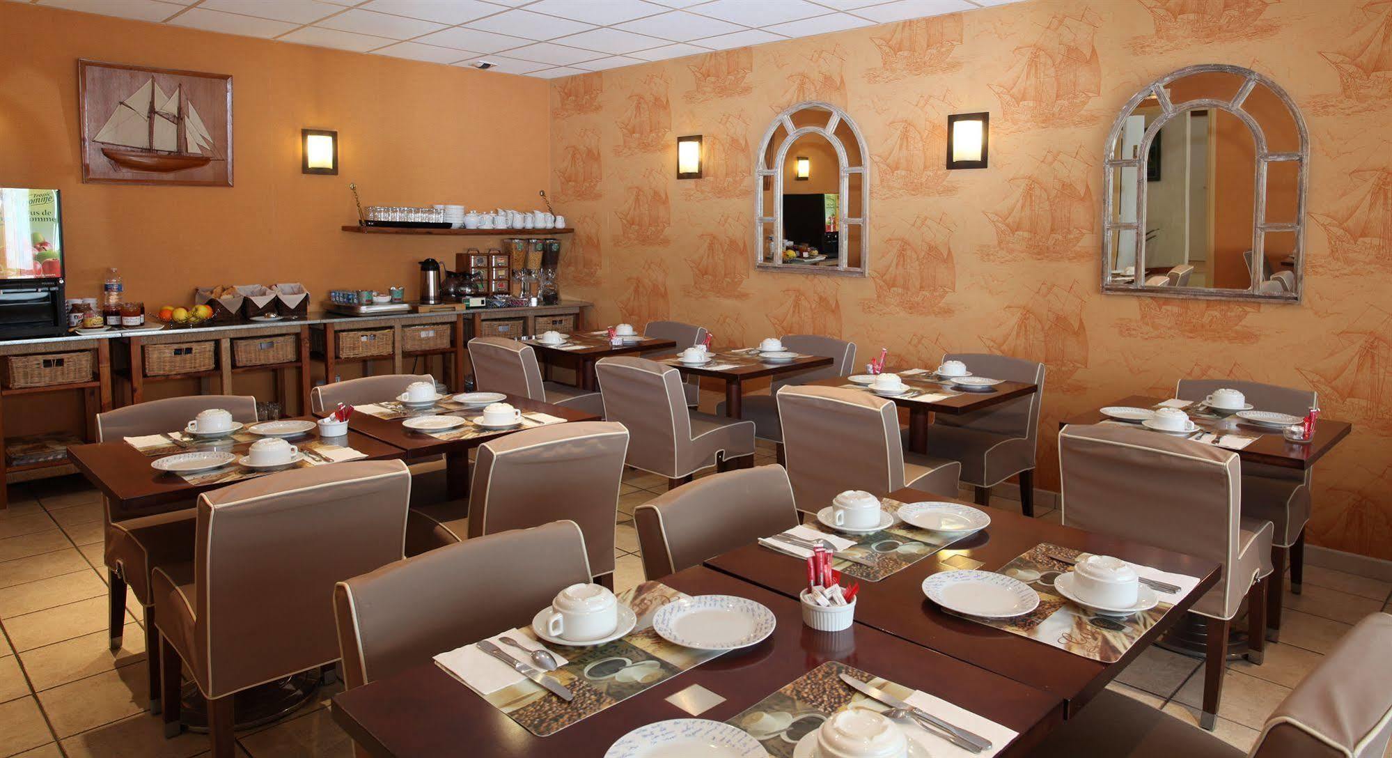 Urban Style Hotel De France วานส์ ภายนอก รูปภาพ