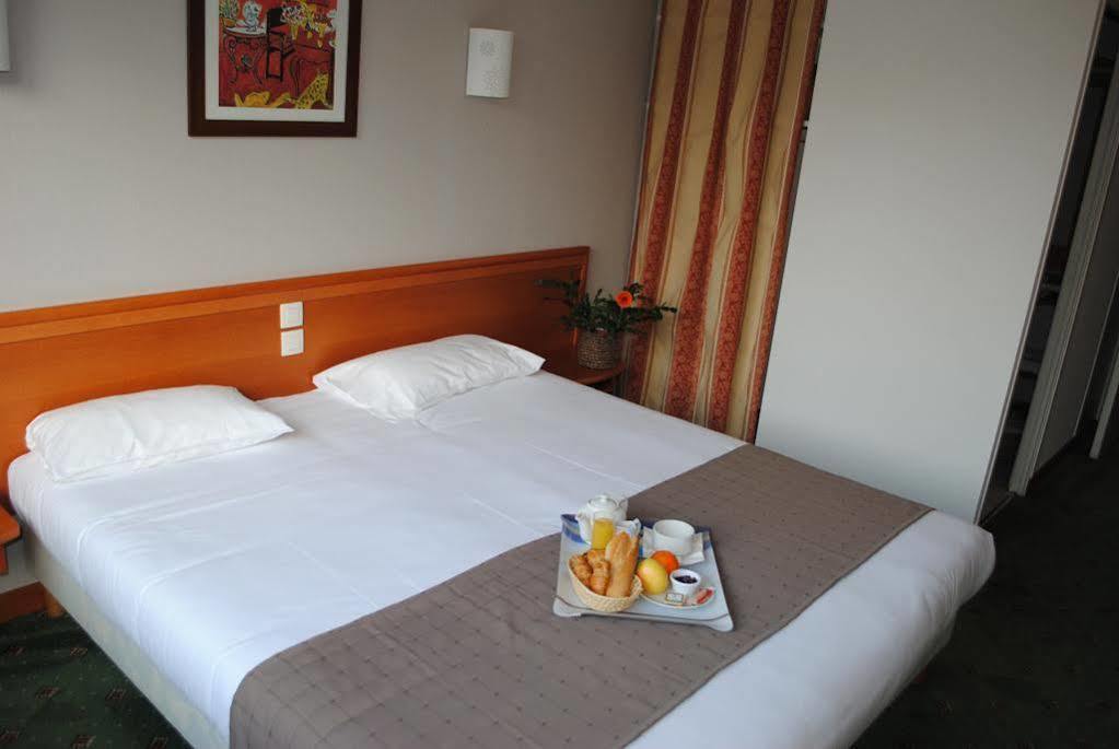 Urban Style Hotel De France วานส์ ภายนอก รูปภาพ